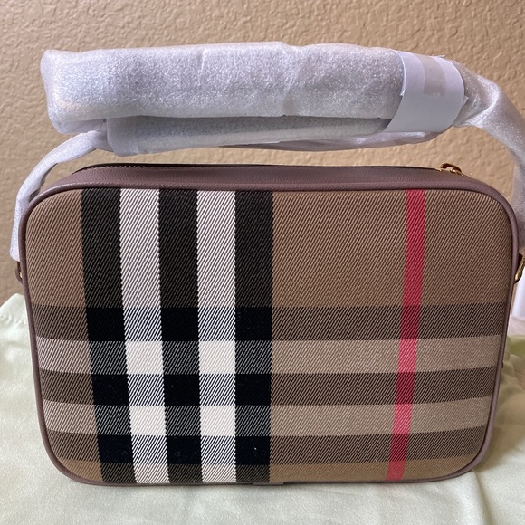 Burberry check print Crossbody bag brand new tag medium - Picture 1 of 6